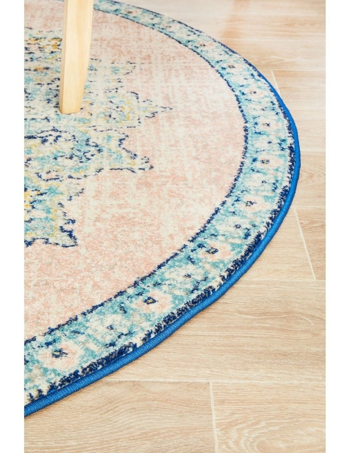 Avenue 706 Round Rug in Pink image 6