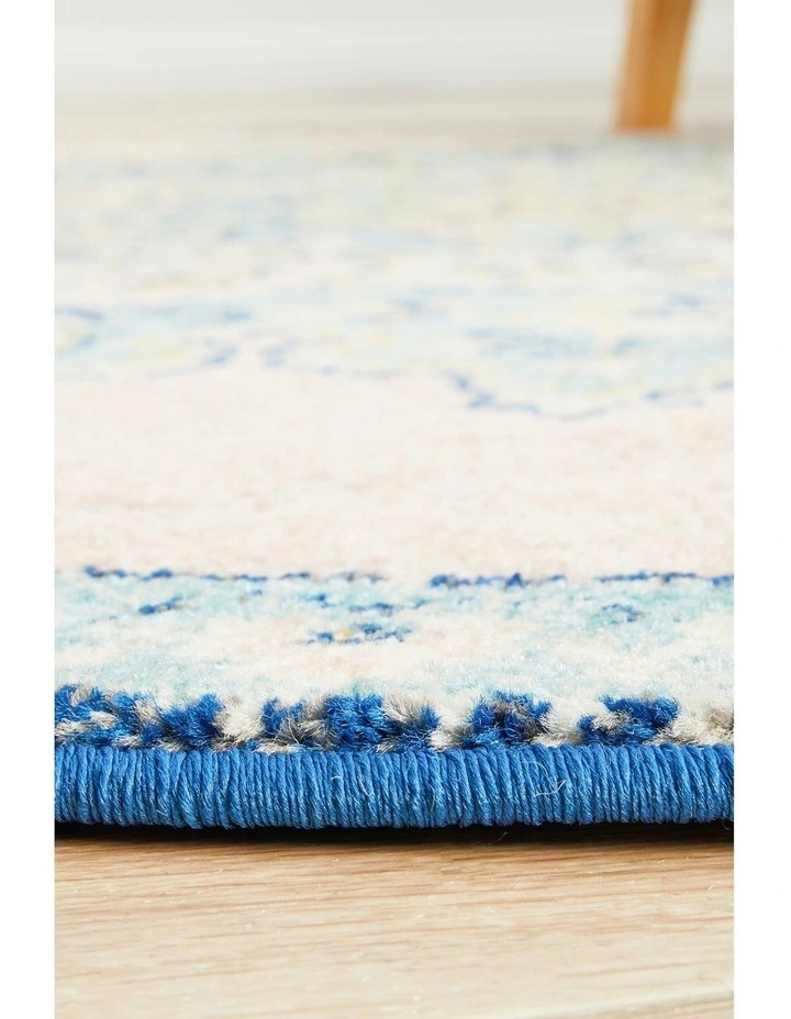 Avenue 706 Round Rug in Pink image 7