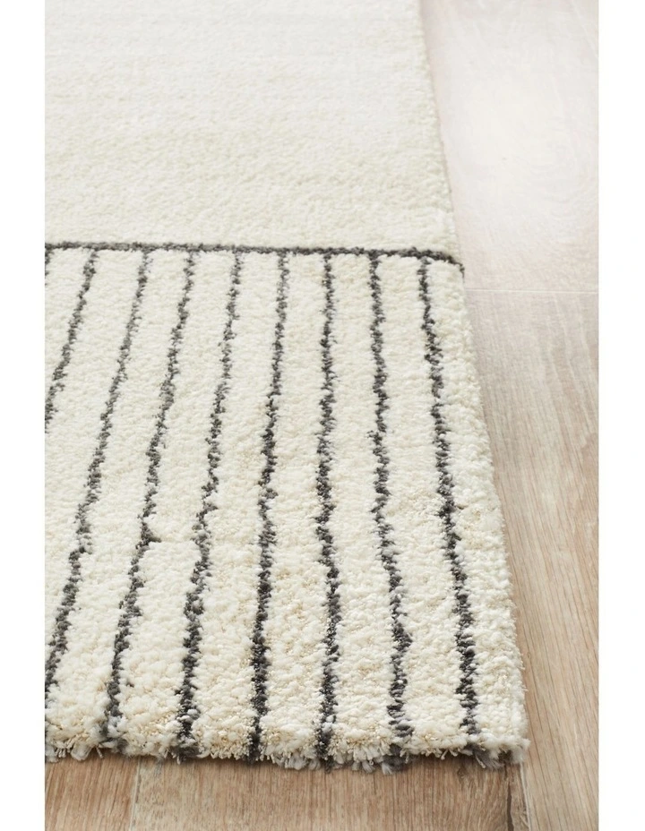 Broadway Rug 935 in White image 4