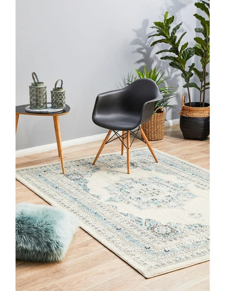 Century Rug 922 in Multi image 2