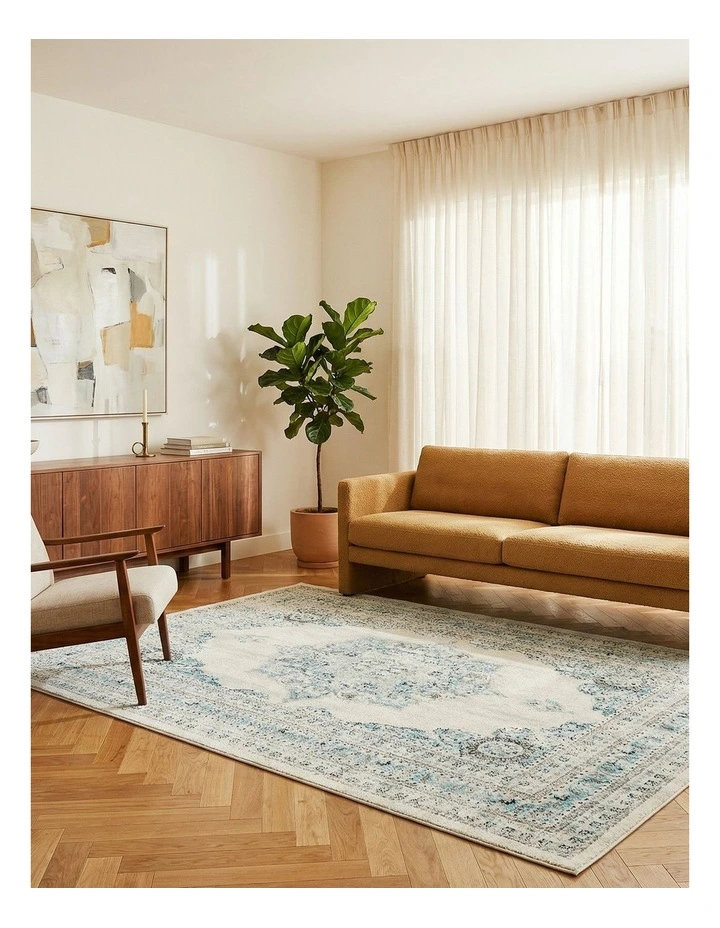 Century Rug 922 in Multi image 4