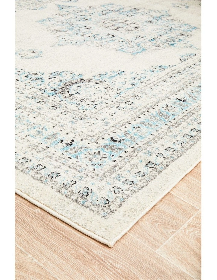 Century Rug 922 in Multi image 5