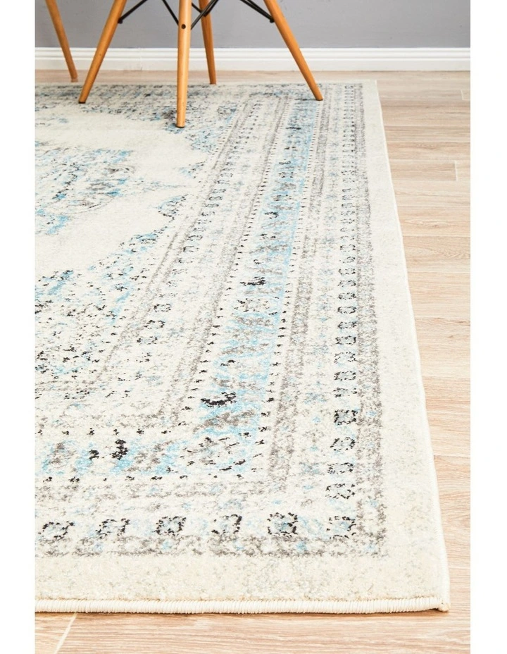 Century Rug 922 in Multi image 6