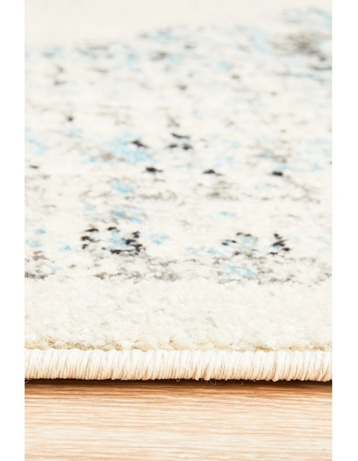 Century Rug 922 in Multi image 7
