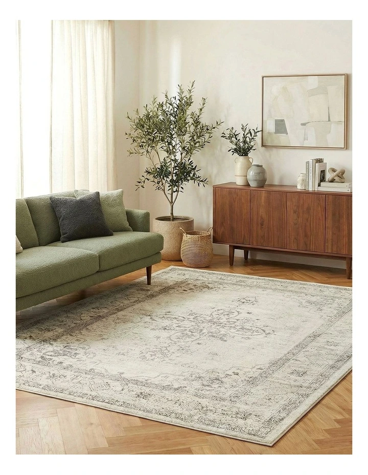Century 977 Rug in Silver image 4