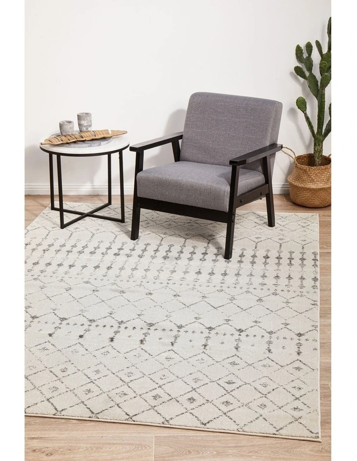 Chrome Elsa Rug in Silver image 3