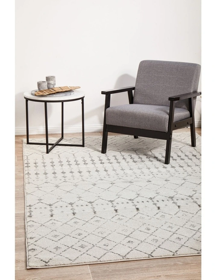 Chrome Elsa Rug in Silver image 4
