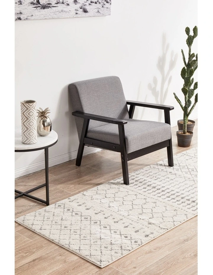 Chrome Elsa Runner Rug in Silver image 2