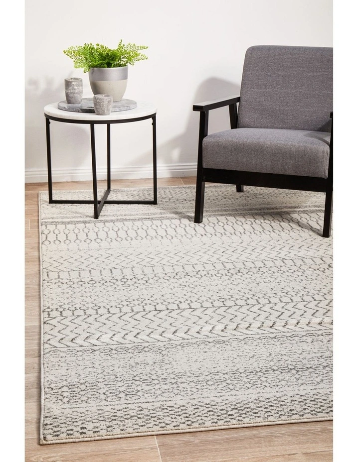 Chrome Harper Rug in Silver image 4