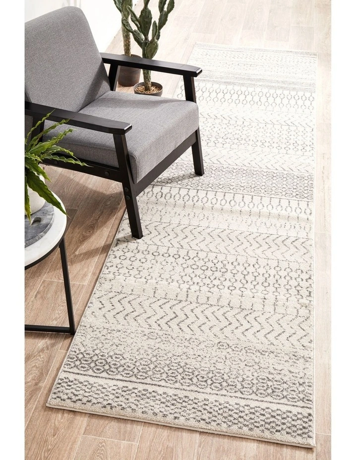 Chrome Harper Runner Rug in Silver image 3