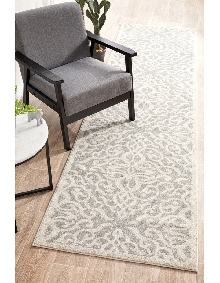 Chrome Lydia Runner Rug in Silver image 4