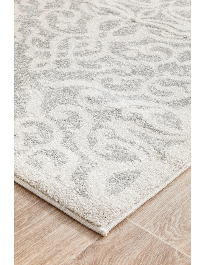 Chrome Lydia Runner Rug in Silver image 5
