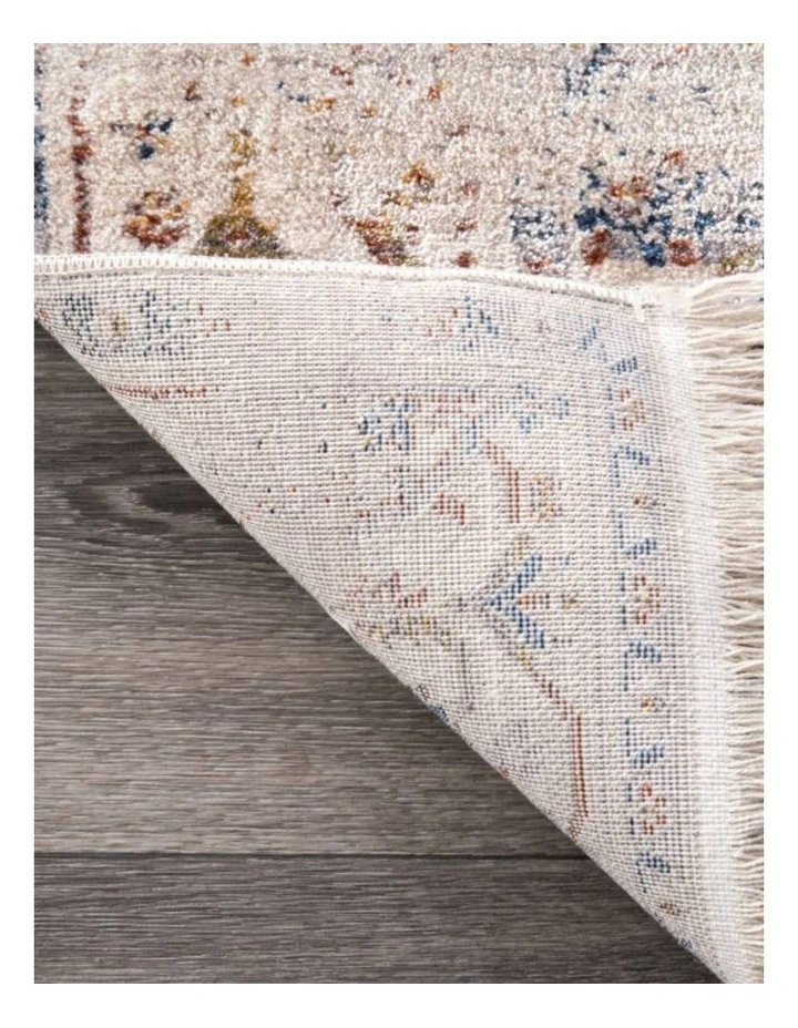Heriz Rug image 3