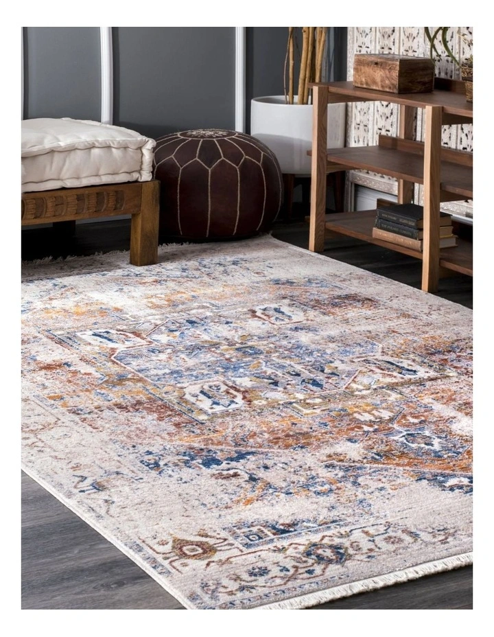 Heriz Rug image 6