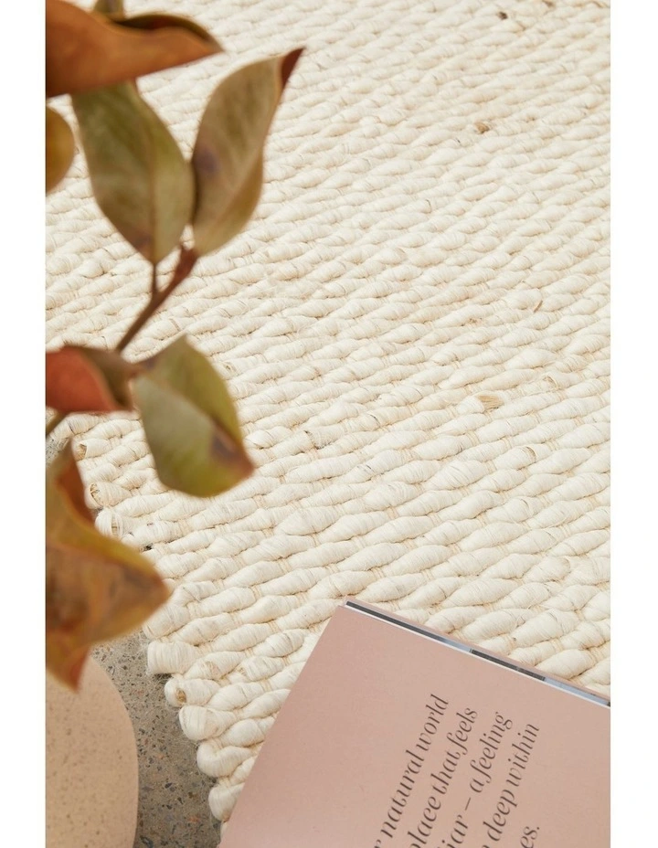 Hive Runner Rug image 4