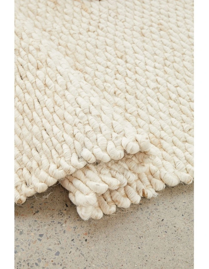 Hive Runner Rug image 7
