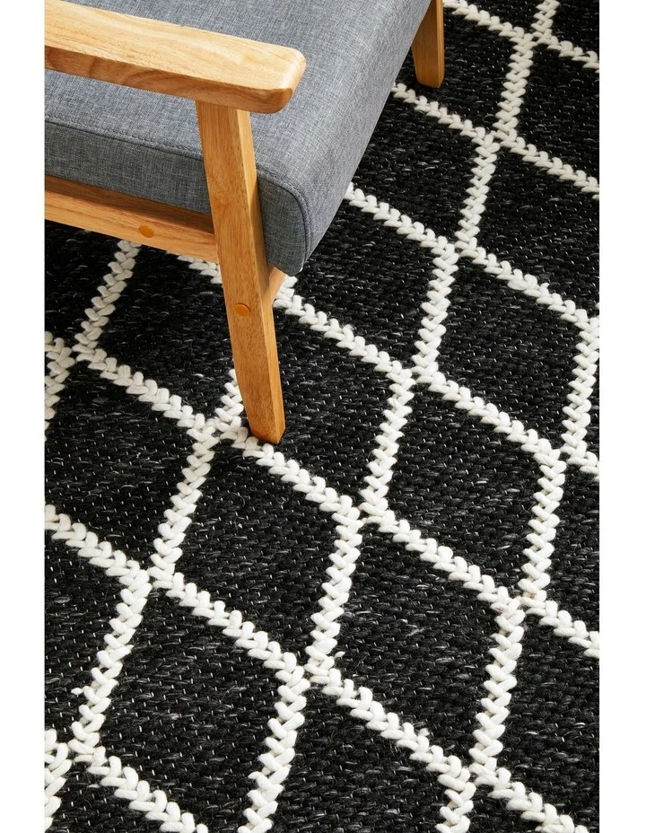 Huxley Rug image 4