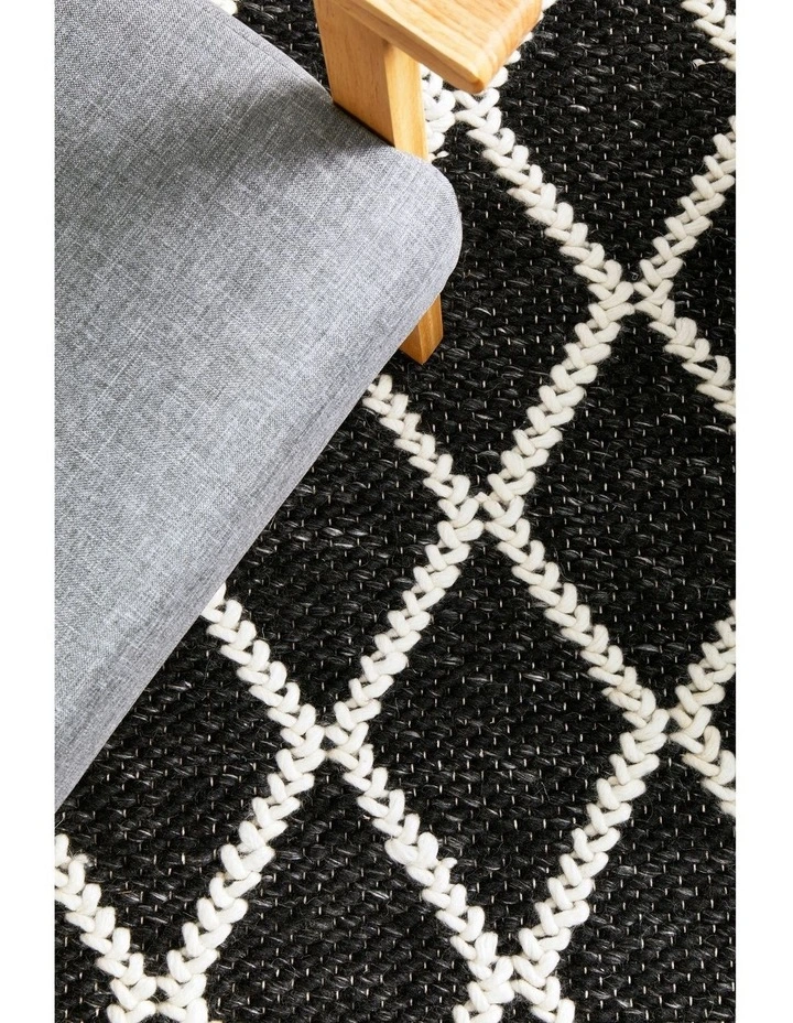 Huxley Rug image 5