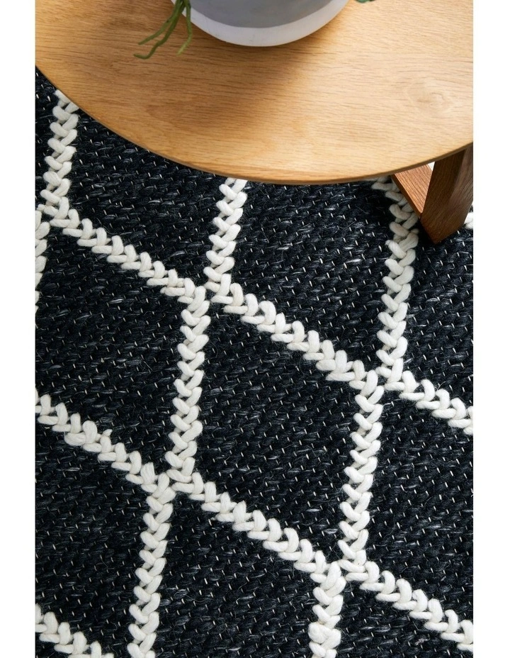 Huxley Rug image 7