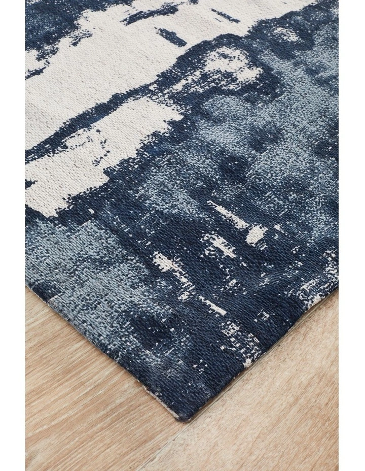 Magnolia 11 Runner Rug image 3