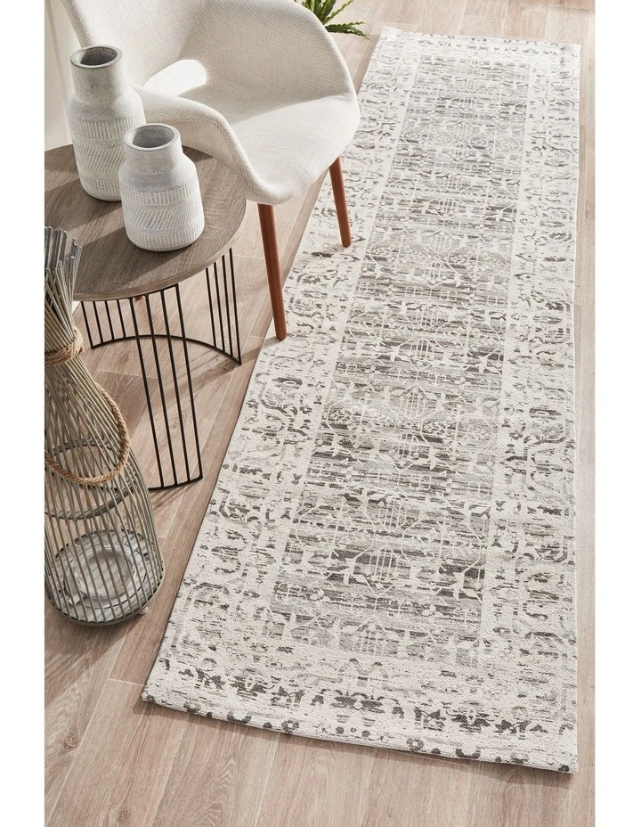 Magnolia 88 Runner Rug image 2