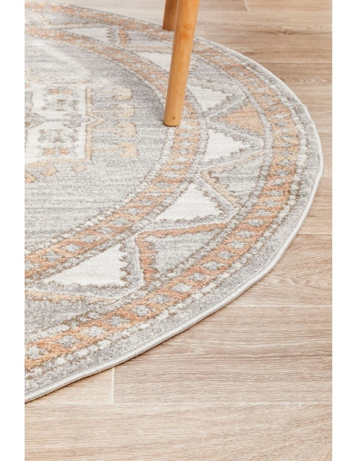 Mayfair Caitlen Round Rug image 6