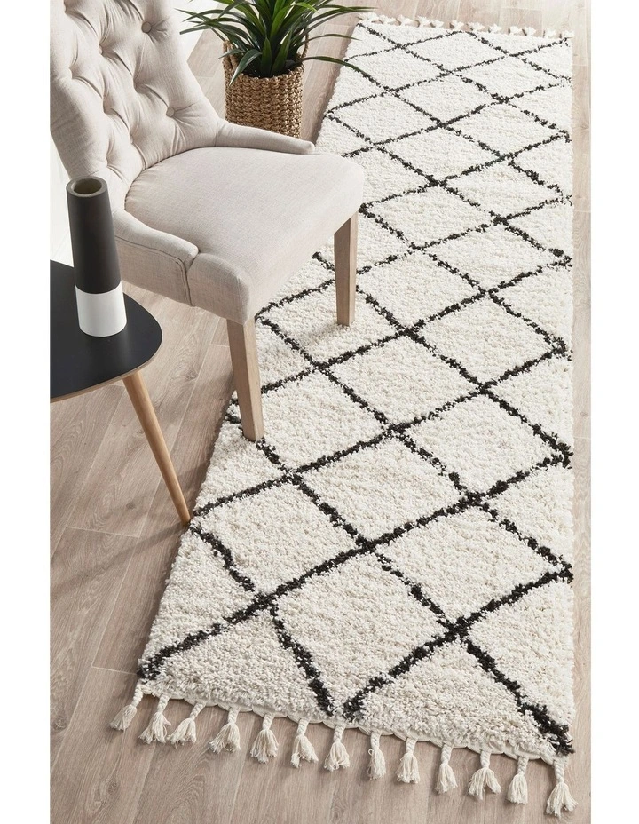 Saffron 22 Runner Rug image 2