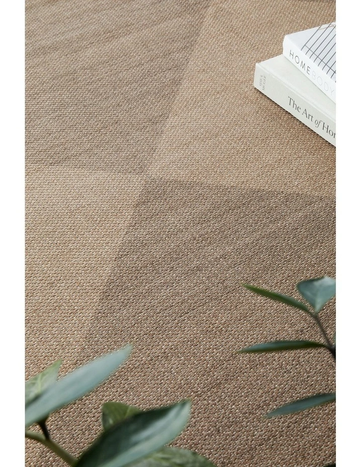 Solar Inesh Outdoor Rug image 3