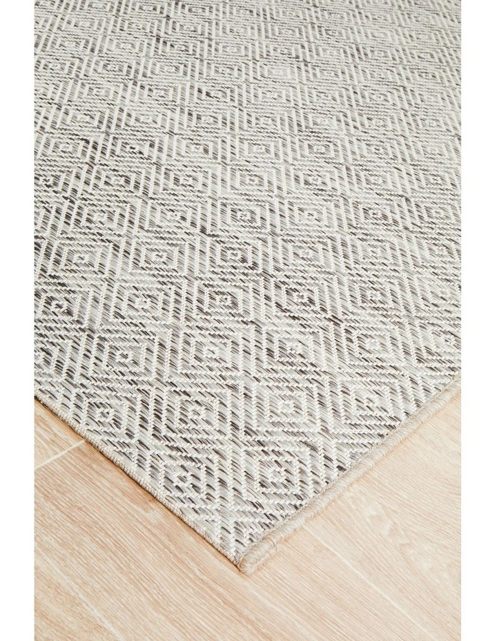 Terrace 5500 Outdoor Rug image 5