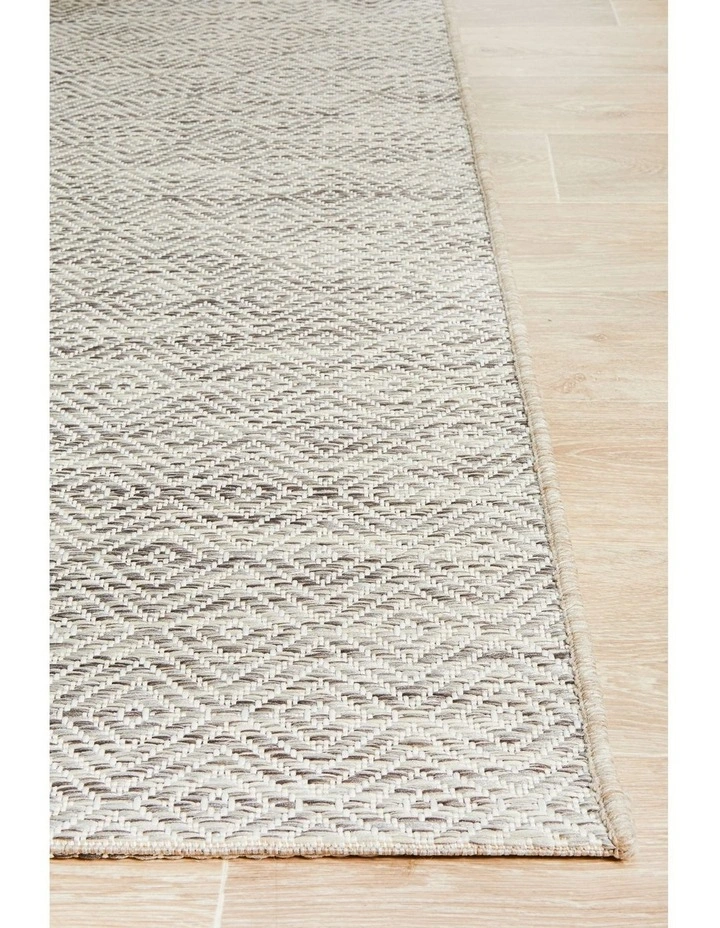 Terrace 5500 Outdoor Rug image 6