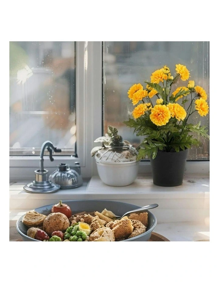 Willow & Silk Potted Artificial Yellow Mum 20z20x27cm image 4