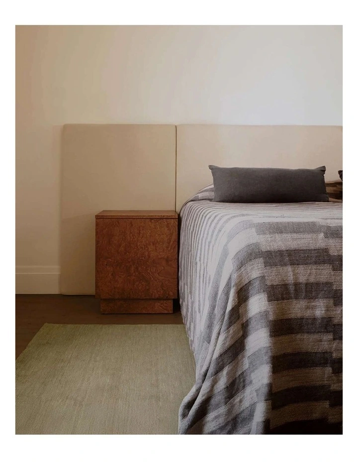 MISS AMARA HARRIS MOSS WOOL RUG image 6