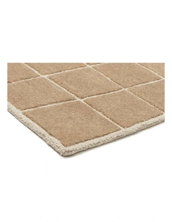 MISS AMARA DANICA HAND TUFTED BROWN RUG image 2