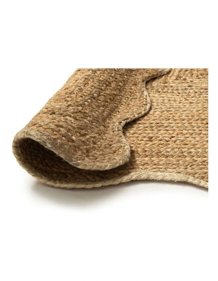 MISS AMARA SARANDI NATURAL BROWN SCALLOPED JUTE RUG image 3