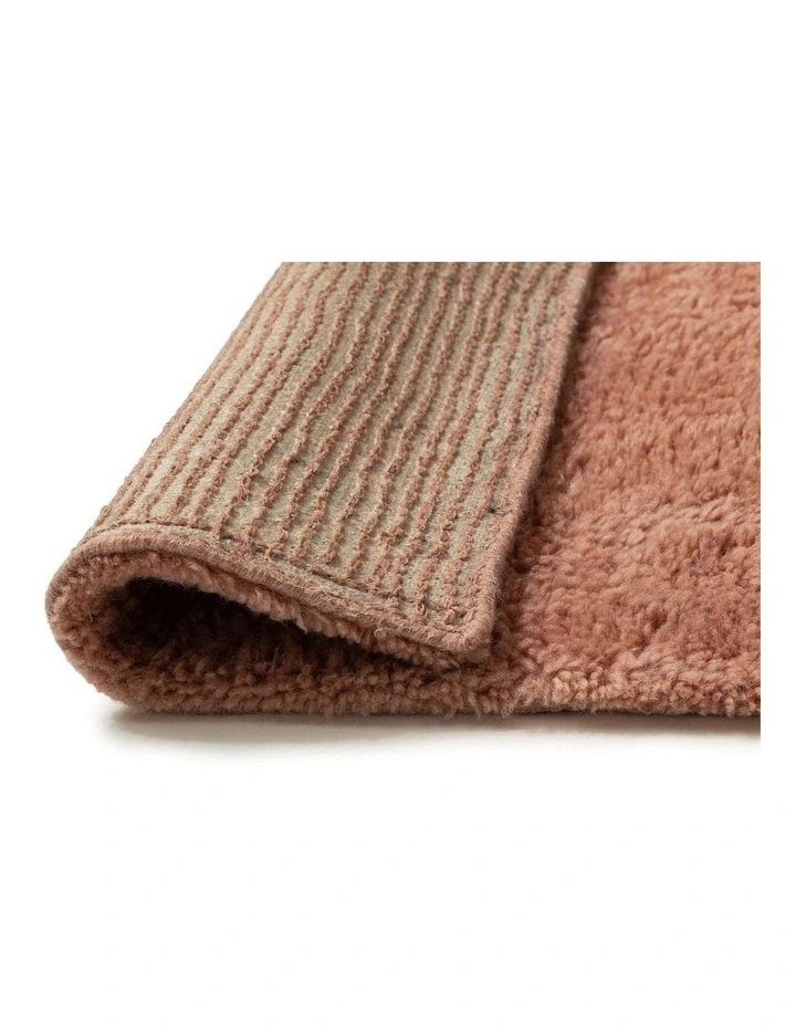 MISS AMARA SHANNON PINK WOOL DIRECTIONAL SHAG RUG image 3