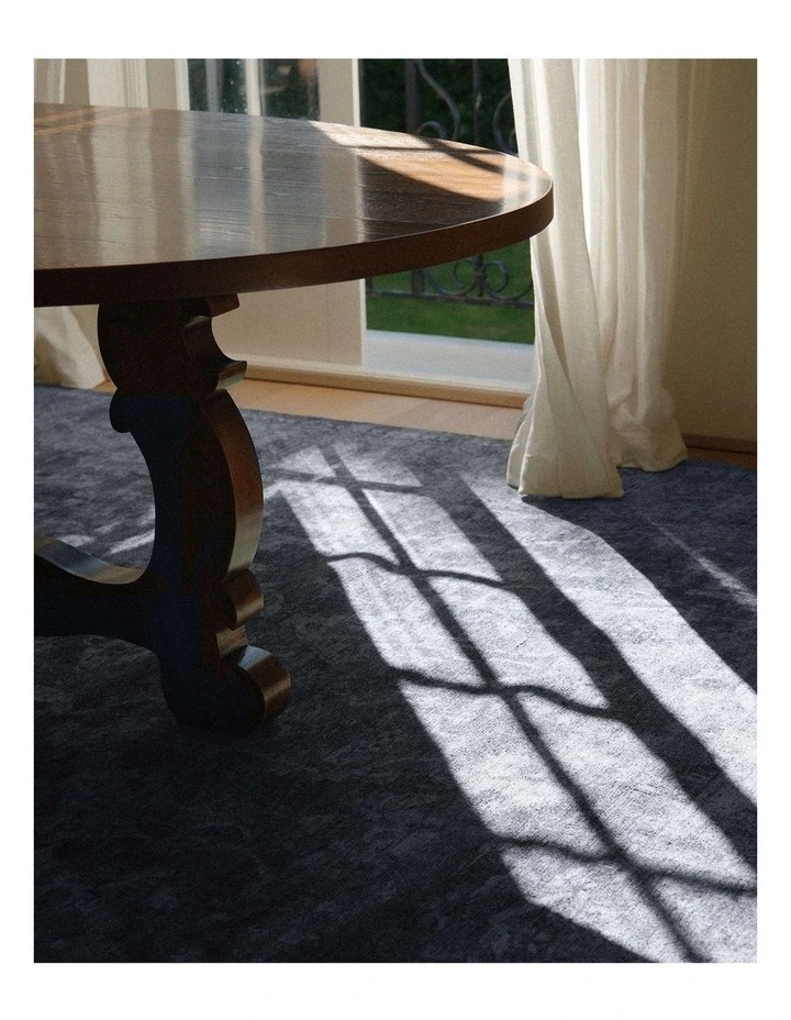 MISS AMARA ALEXIS TONAL DISTRESSED INK BLUE RUG image 6