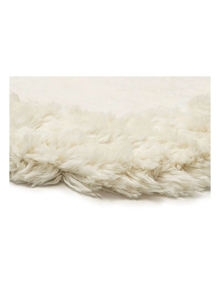 MISS AMARA JANISA NATURAL CREAM ORGANIC SHAPE SHAG RUG image 3