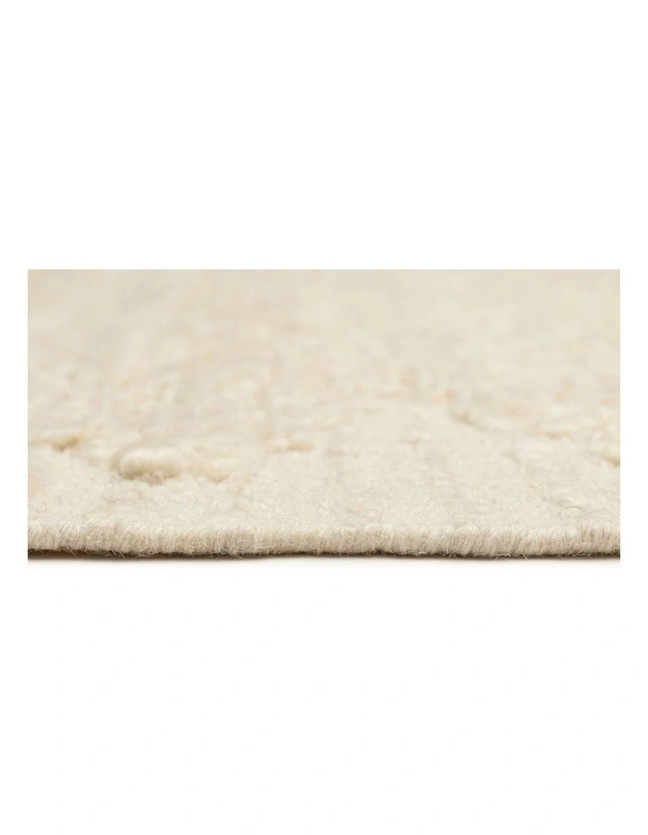 MISS AMARA KHAVIA BORDERED WHITE RUG image 4