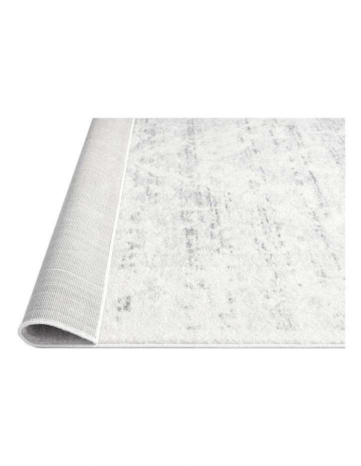 MISS AMARA  ANDRA GREY AND IVORY TRADITIONAL DISTRESSED RUG image 3