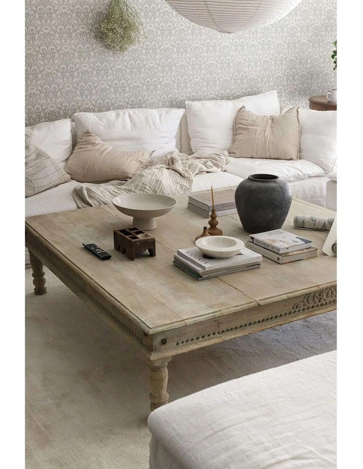 MISS AMARA CLAUDE BEIGE AND IVORY DISTRESSED VISCOSE RUG image 6
