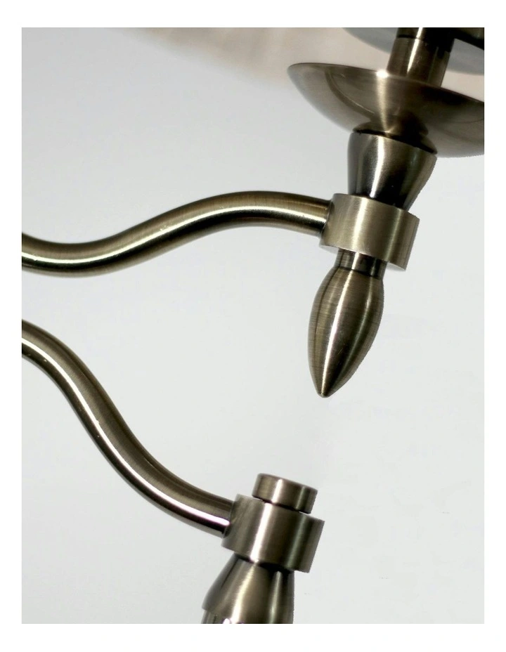 Nicollete Table Lamp image 4