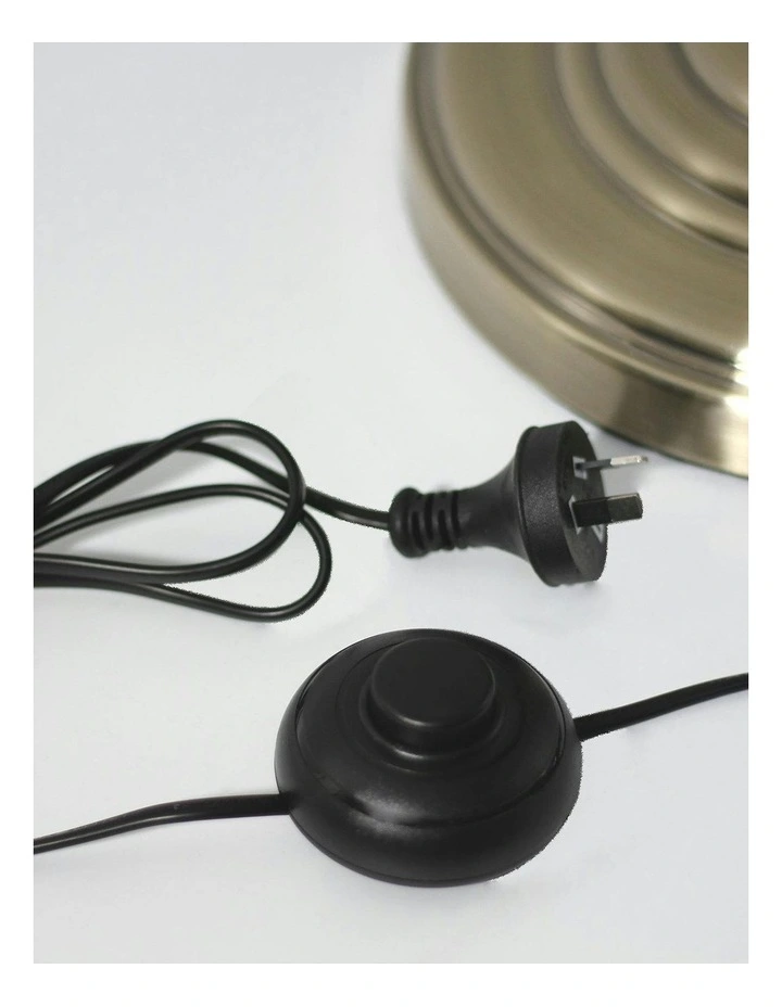 Nicollete Floor Lamp image 4