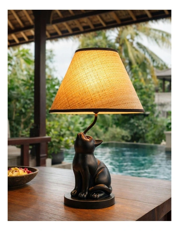 Upward-Looking Cat LED Table Lamp image 5