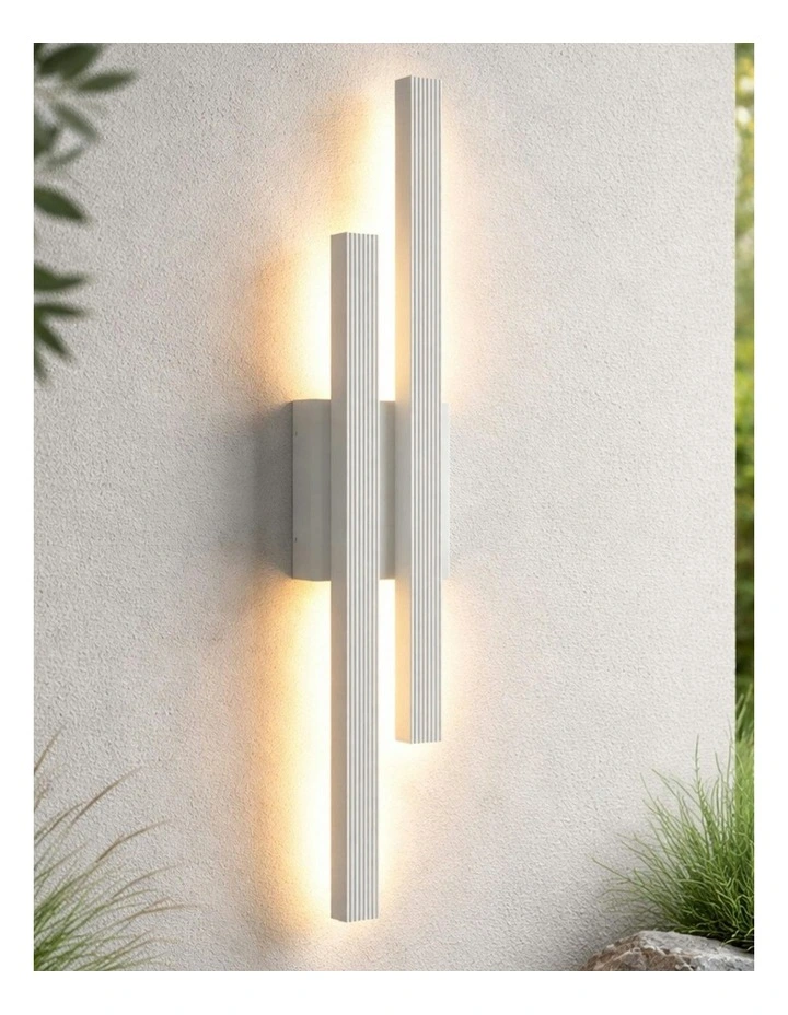 Hera 2lt LED Outdoor Wall Light White image 3