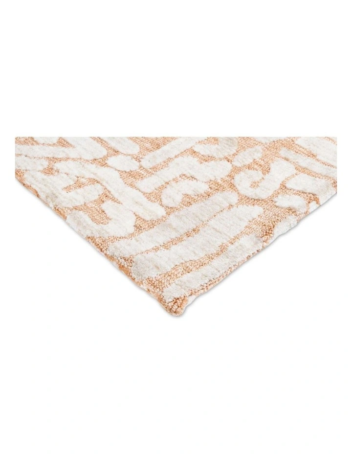 MISS AMARA MIRANDA PEACH AND CREAM TRANSITIONAL TRIBAL RUG image 2