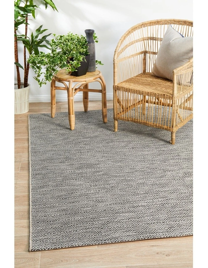Terrace 5500 Outdoor Rug image 2