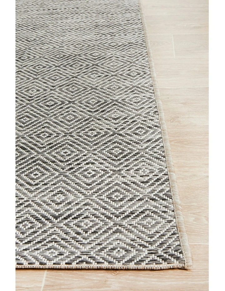 Terrace 5500 Outdoor Rug image 6