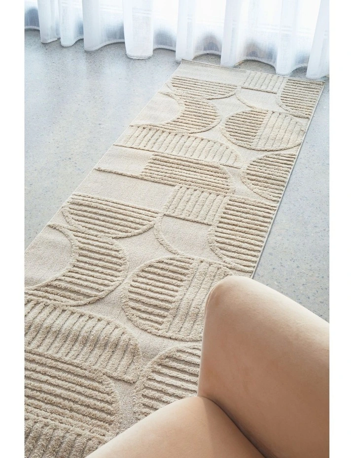 Lotus Leo Runner Rug image 2