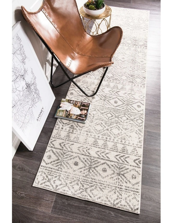 Oasis 456 Runner Rug image 2