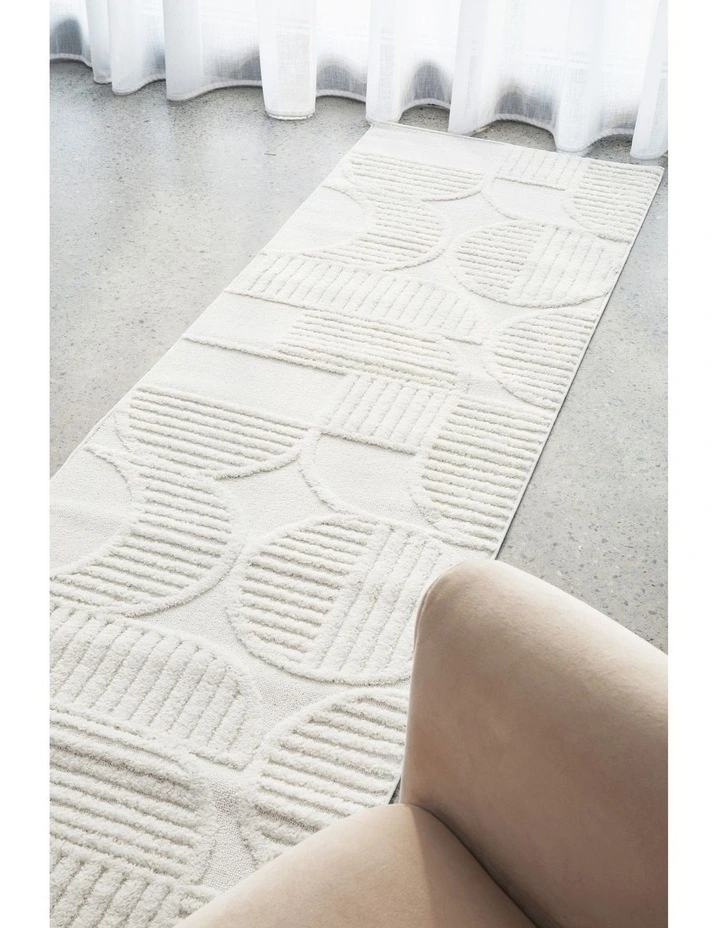Lotus Leo Runner Rug image 2